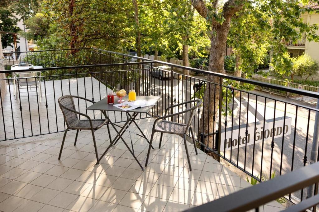 Hotel Giordo Римини Екстериор снимка