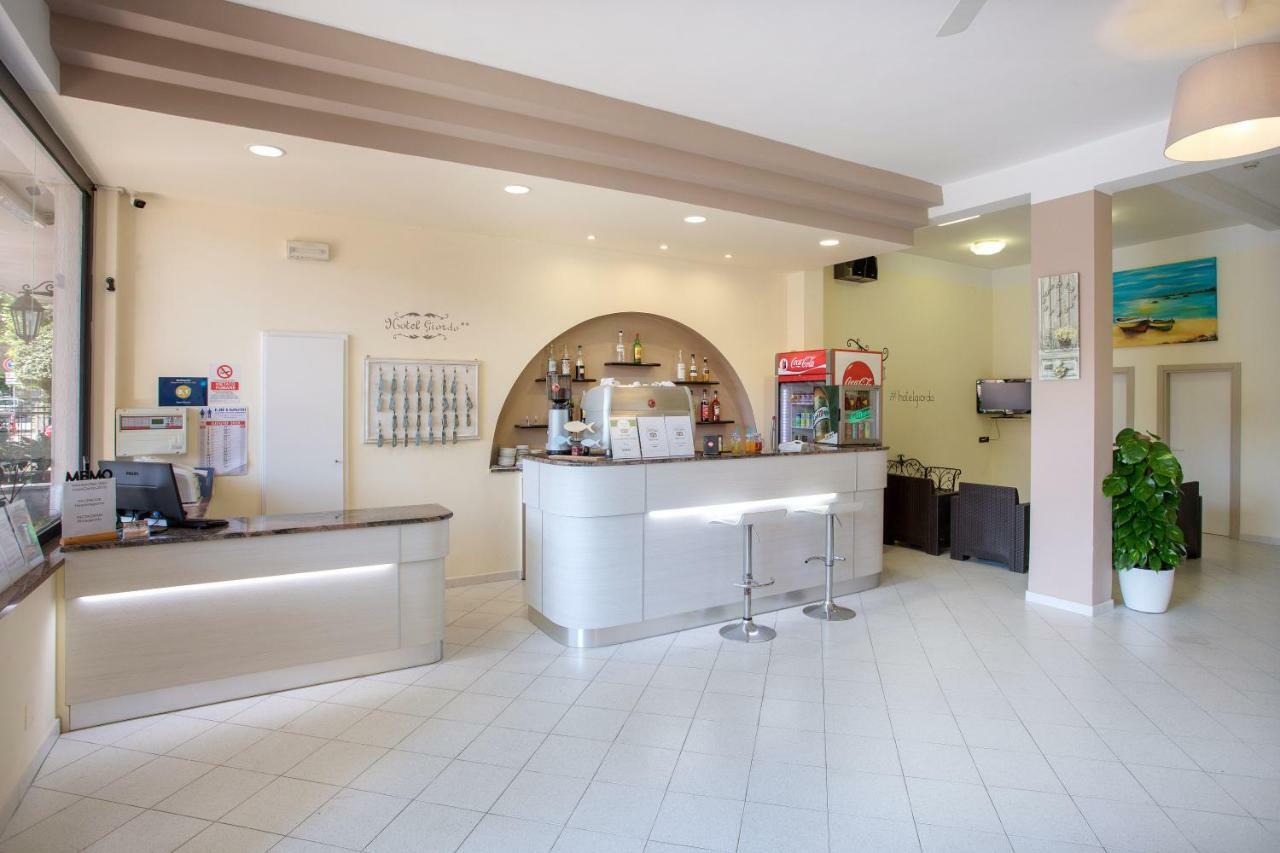 Hotel Giordo Римини Екстериор снимка